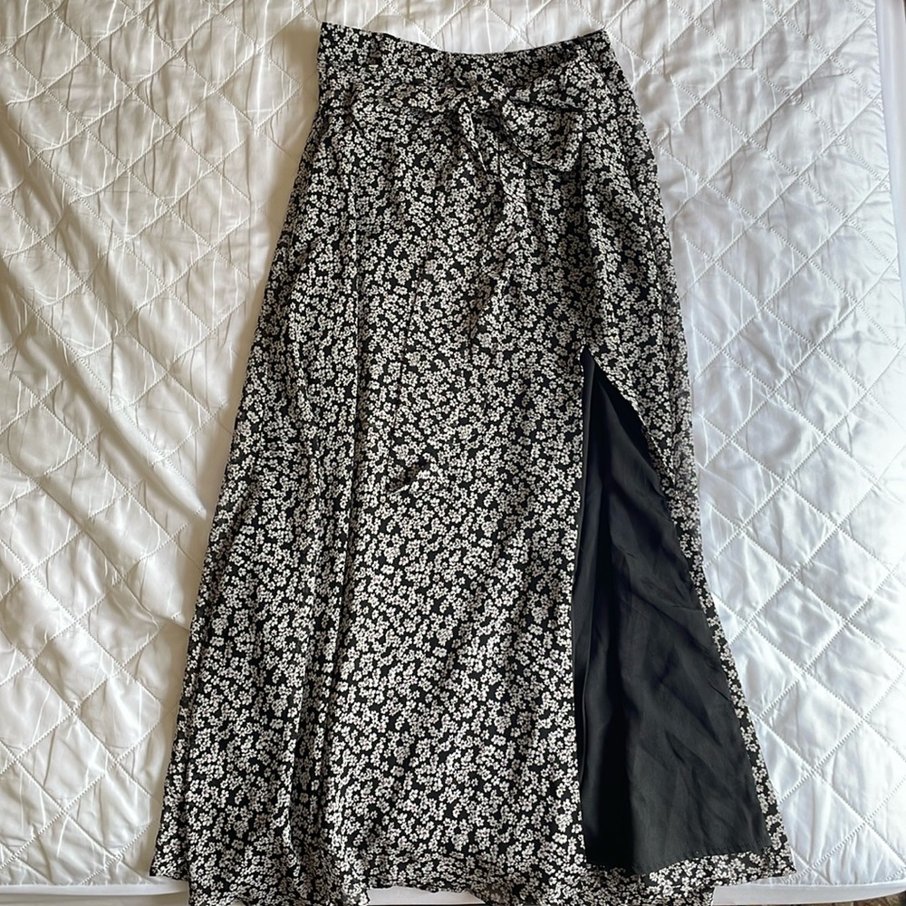 Forever 21 black, white and pink floral split skirt.